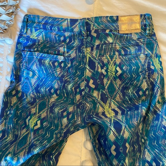• Calvin Klein • Ikat Pop Skinny Jean - Picture 9 of 12